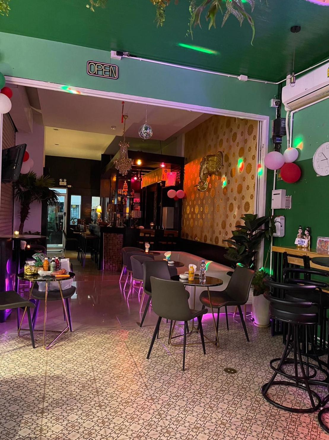 Elephant Room Patong 外观 照片